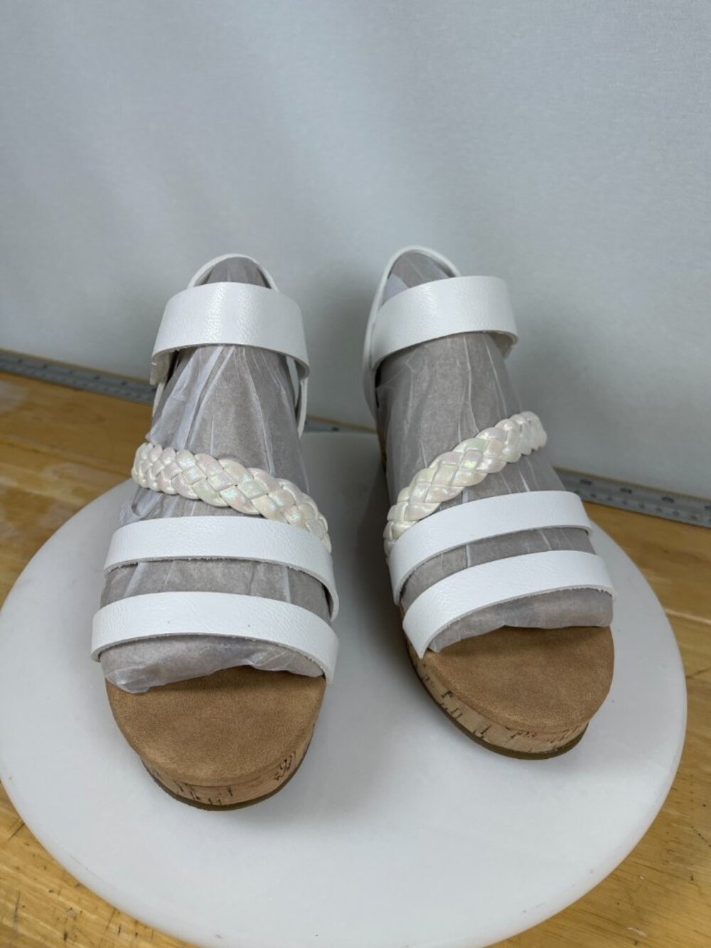Blowfish Malibu Kids White Strappy Sandals Braided Strap Size 4 M NIB